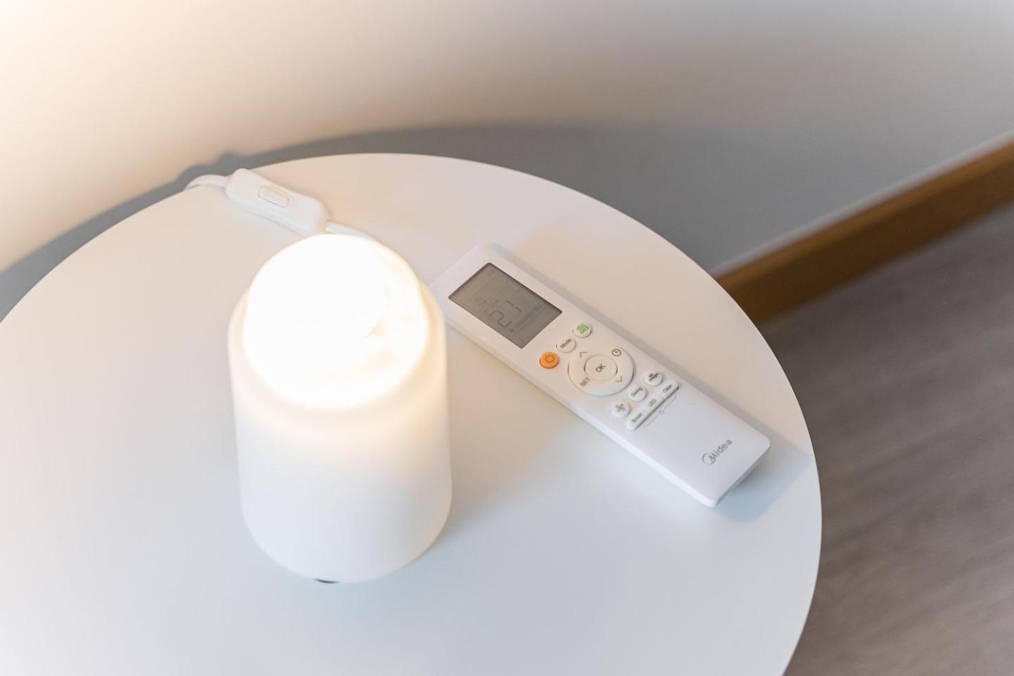 ポルトGuestready - Sleek Monochromatic In Bonfimアパートメント エクステリア 写真