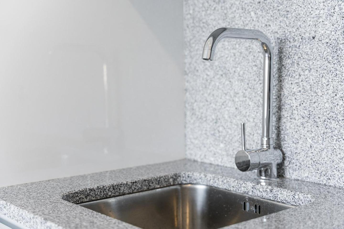 ポルトGuestready - Sleek Monochromatic In Bonfimアパートメント エクステリア 写真